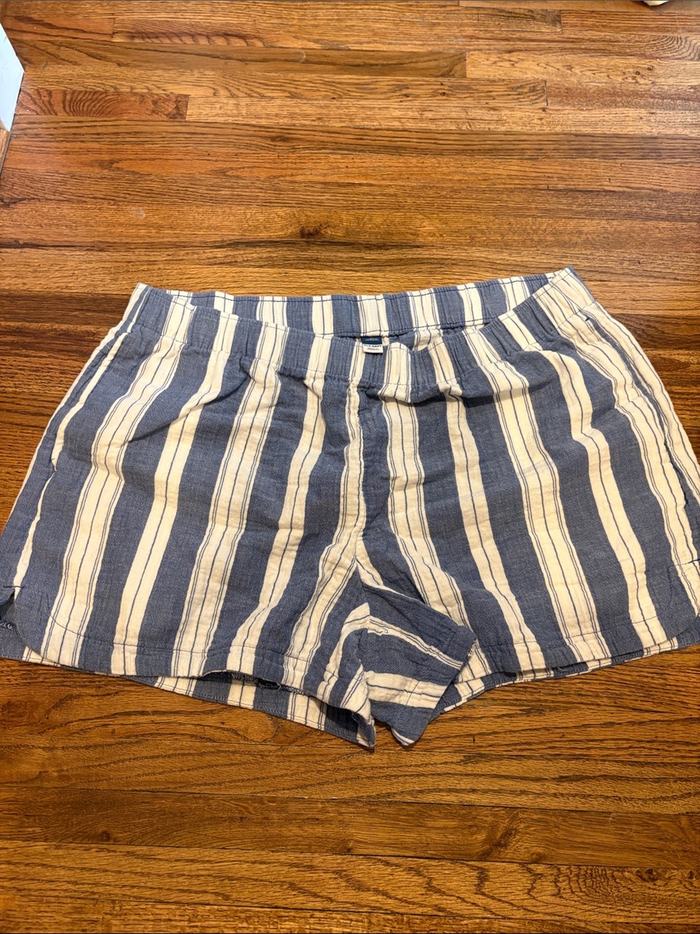 Old Navy Navy Blue and White Striped Women's Bermuda Shorts